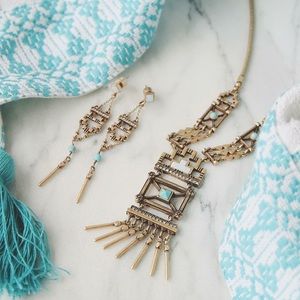 BRAND NEW Chloe & Isabel set